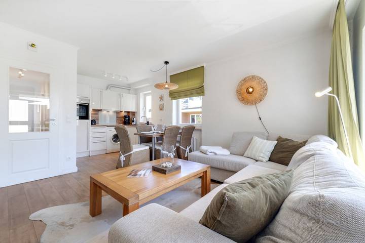 Ganze Wohnung, Ein schönes Appartement, das keine Wünsche offen lässt. in Wenningstedt, Sylt