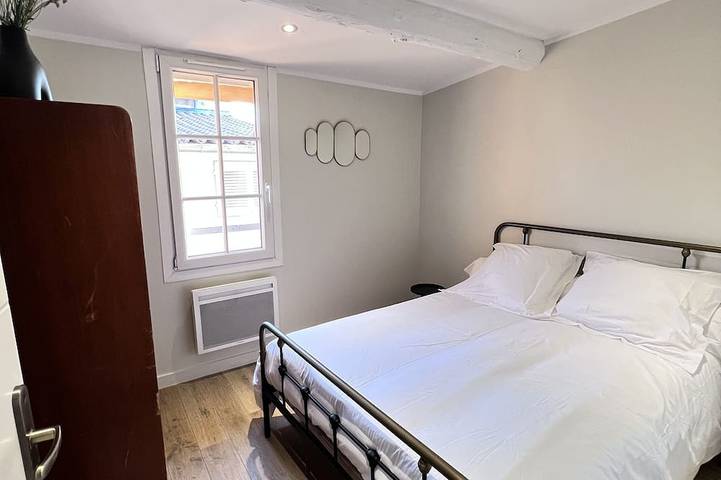 Entire apartment, La Terrasse in the heart of the old town. in Aix-en-Provence, Aix-en-Provence region