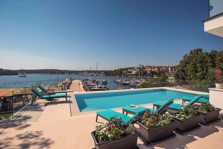 Ferienhaus für 10 Personen, mit Balkon und Garten in Pjescana Uvala - 2