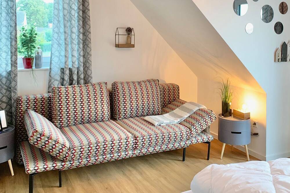 Ganze Wohnung, Ferienhaus Lea - linke Haushälfte Lea in Eckwarden, Butjadingen