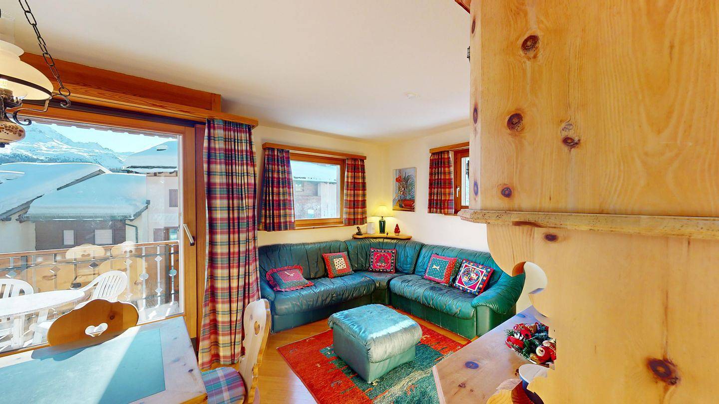 Ganze Wohnung, Apartment Ambretta Og - Geräumige Wohnung in Champfèr in Silvaplana, Sankt Moritz