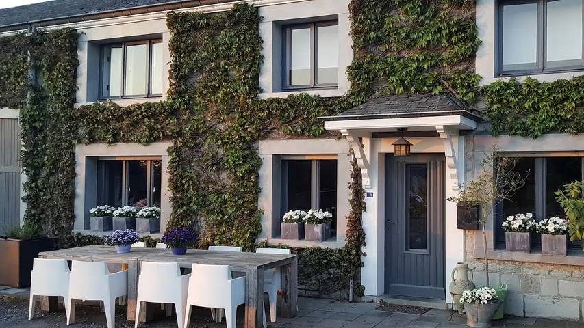 Location de vacances pour 7 personnes, avec jardin à Wéris