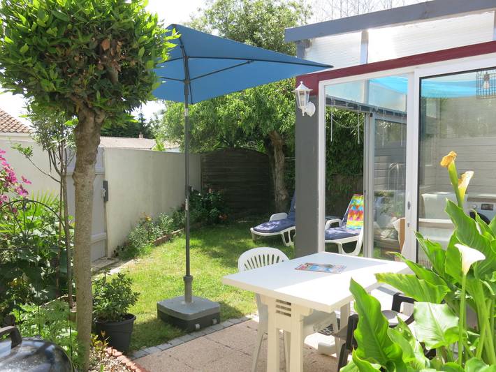 Location de vacances pour 2 personnes, avec Terrasse et Jardin dans Musee Automobile De Vendee Talmont Saint Hilaire