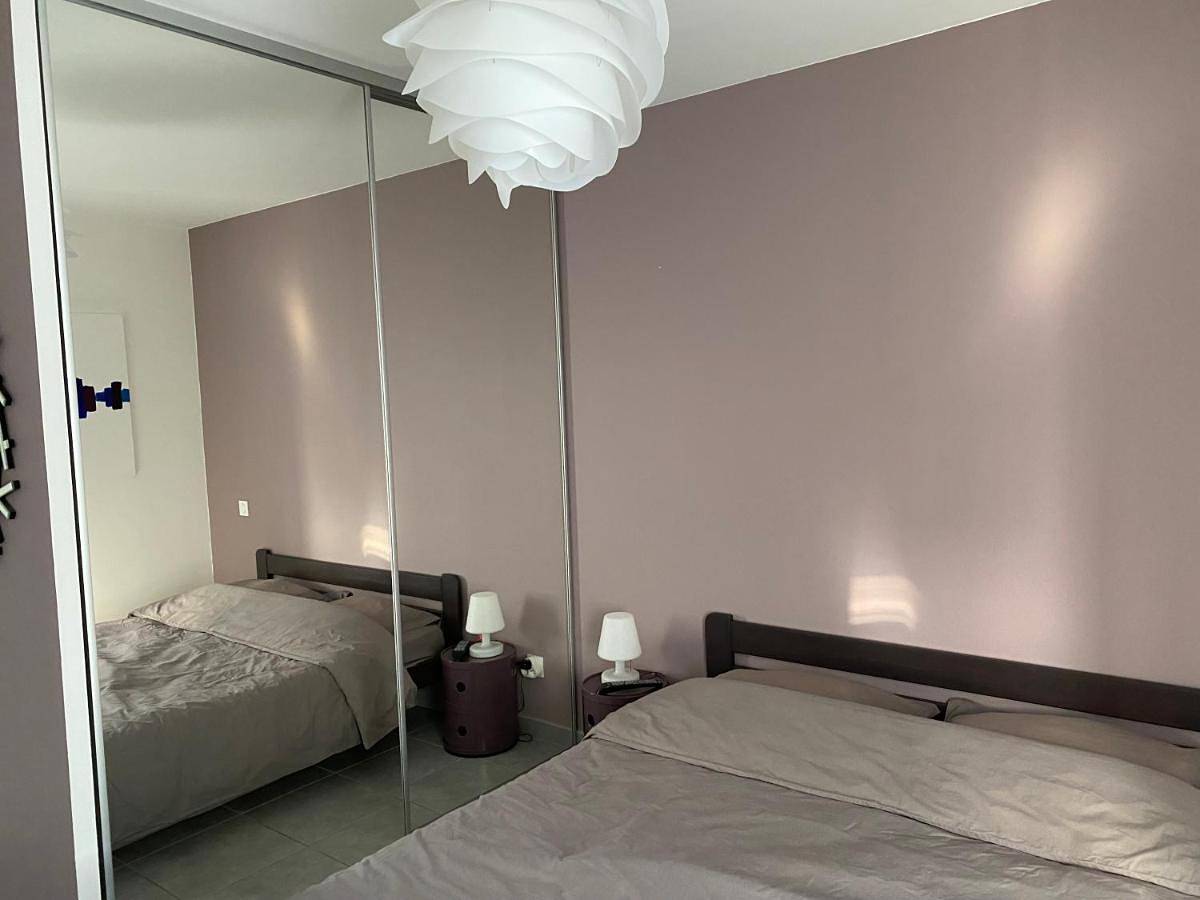 Appartement entier, Two-Bedroom Apartment in Saint-Jean-de-Védas, Côte méditerranéenne (France)