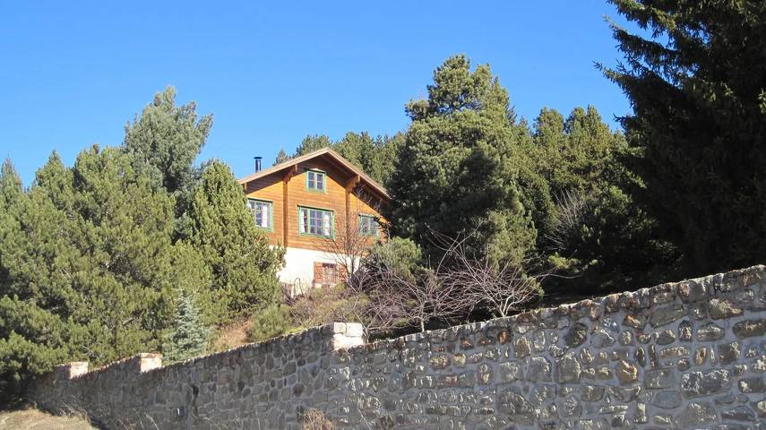 Gîte pour 4 personnes, avec jardin dans Ex Pyr Canyoning Et Speleologie