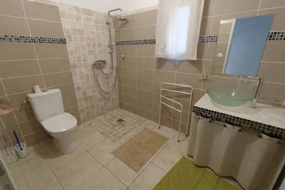 Escape to the Cévennes: house at the foot of Mont Cévenol, near Ardèche in Bessèges, Cévennes