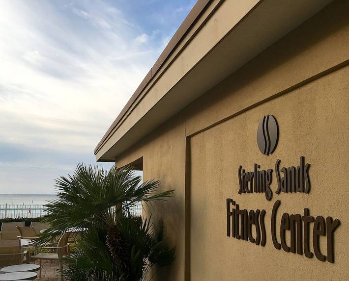 Vacation apartment for 4 people, with yard and hot tub as well as pool the Florida Panhandle