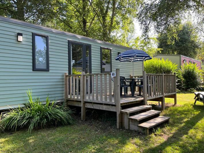 Camping pour 7 personnes, avec Terrasse et Jardin ainsi que Bassin pour enfant et Piscine à Quimper