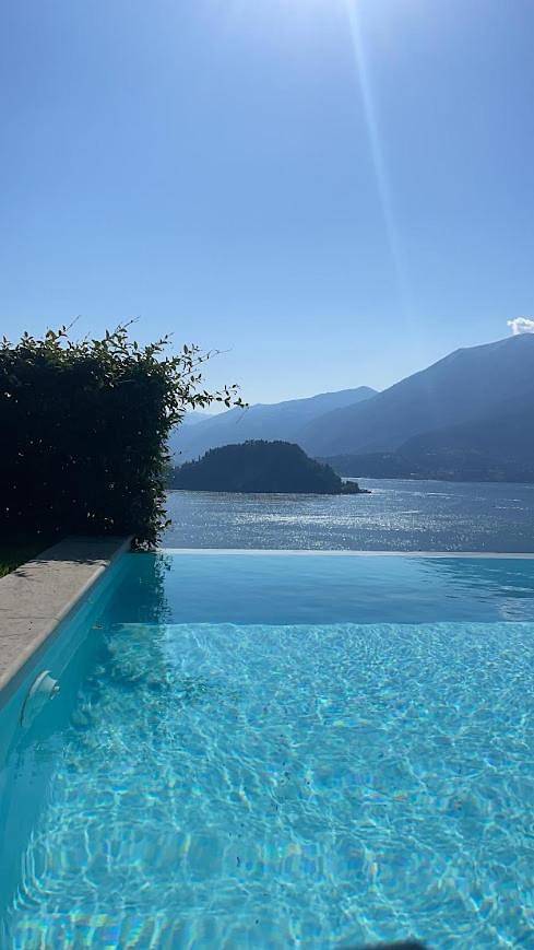 Villa pour 6 personnes, avec vue ainsi que jardin et piscine à Commune de Varenna - 4