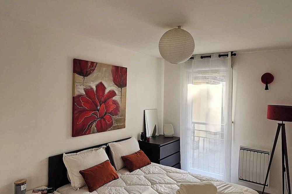 Apartamento entero, Charmant Duplex 3P Avec Terrasse à 20 Minutes du Stade de France in Bondy, Sena-Saint Denis
