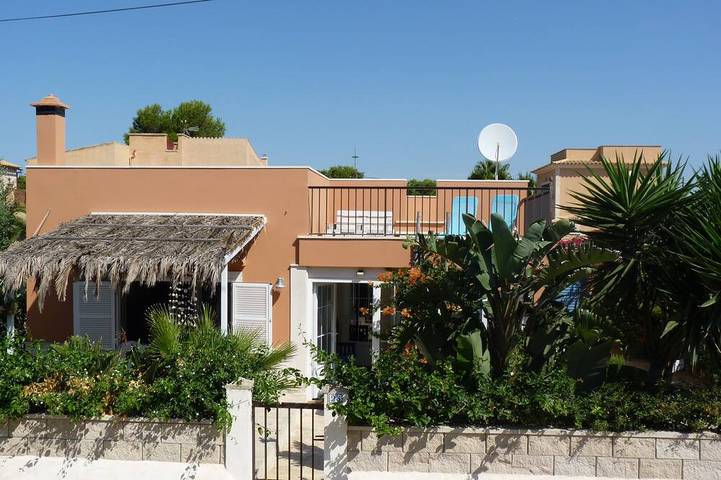 Ferienhaus für 4 Personen, mit Garten und Whirlpool in Cala Mondrago