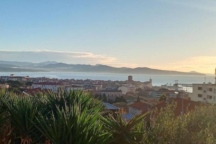 Villa pour 6 personnes, avec jardin et vue, animaux acceptés à la La Ciotat - 2