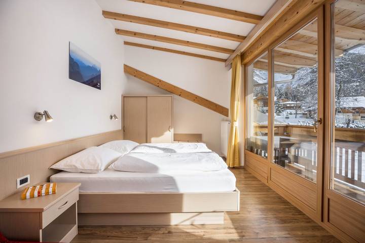 Estúdio inteiro, Runcac - Apartamento Gomina com vista para a montanha, Wi-Fi e varanda in San Vigilio di Marebbe, Marebbe
