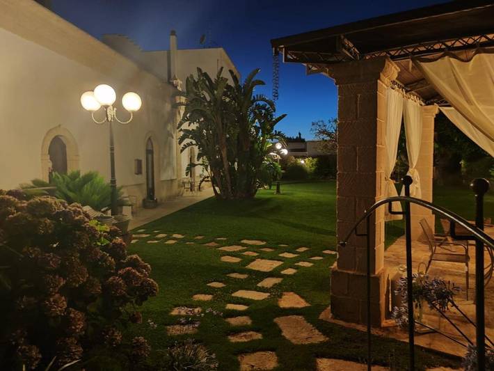 Location de vacances pour 5 personnes, avec vue et jardin à Fasano - 2