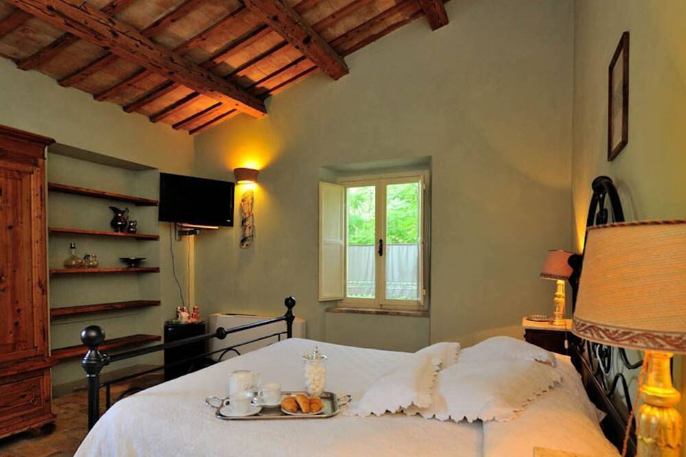 Villa Del Tombolo - Villa Del Tombolo Villa + Casolare in Montemaggiore al Metauro, Colli al Metauro