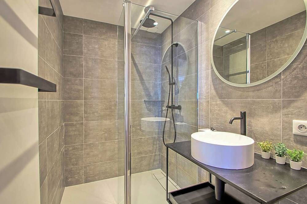 Villa Soliere - Quatre Chambres Villa, Couchages 8 in Carqueiranne, Parc national de Port-Cros