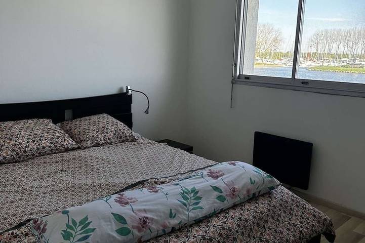 Entire apartment, The canal lighthouse, private garden in Ouistreham, Caen region