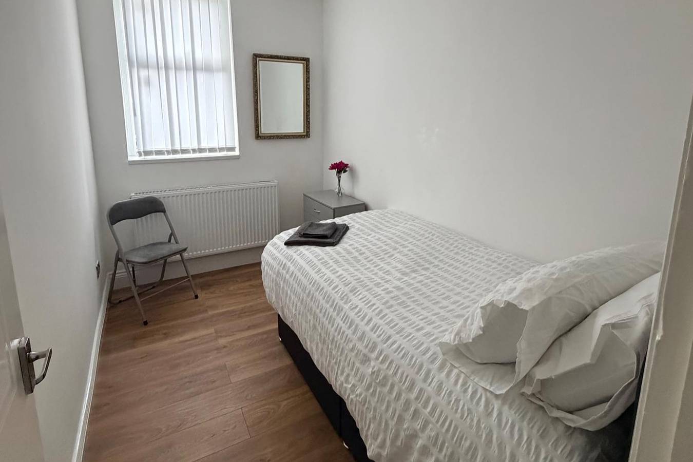 Entire holiday apartment, 2 Bed Flat - Sleeps 3 - Parking - Wifi in South Shields, South Tyneside