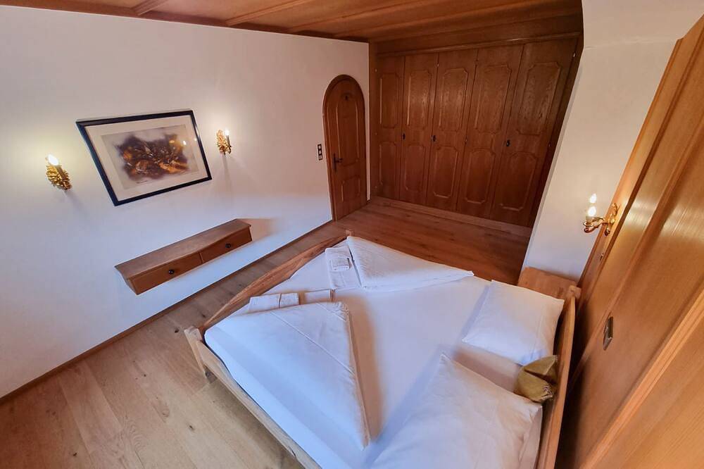 Entire apartment, Appartementhaus Zillertal Arena - Ferienwohnung für 2 Personen in Zell am Ziller, Tirolean lowland region
