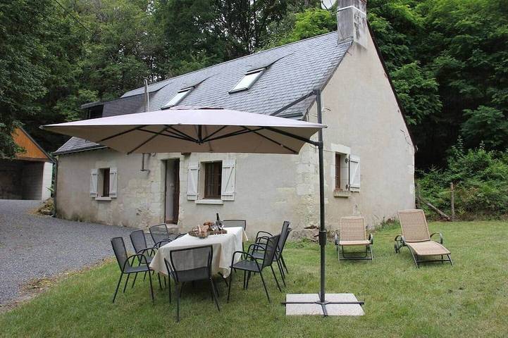 Location de vacances pour 6 personnes, avec Balcon et Piscine à Continvoir