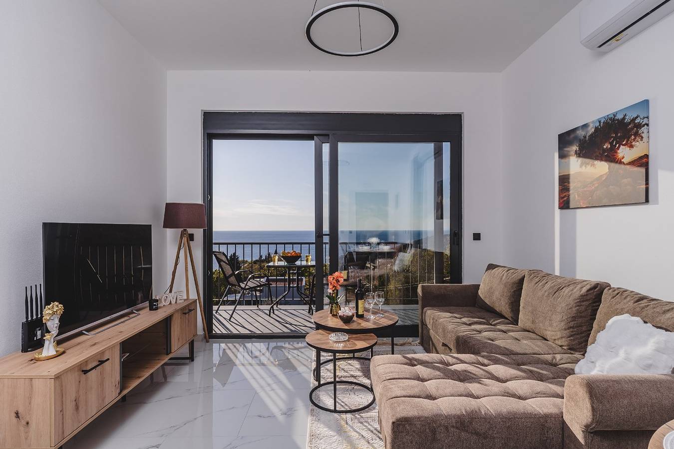 Geheel appartement, Vakantieappartement voor 3 personen met zwembad in Opština Ulcinj