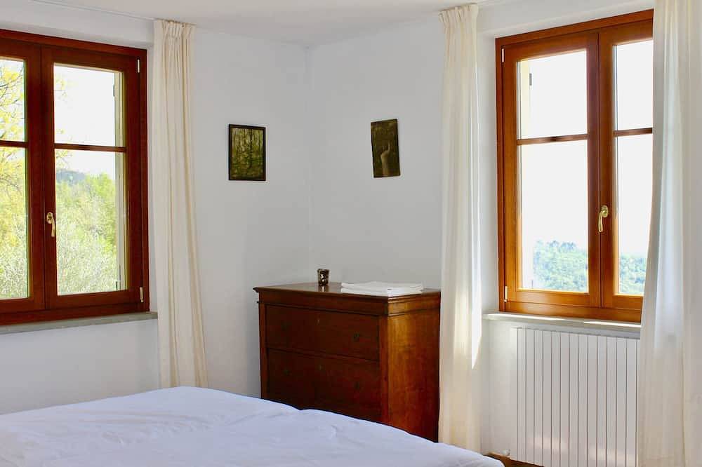 Wunderschönes Landhaus mit privatem Pool. Sehr großer Garten in Tresana, Val di Magra