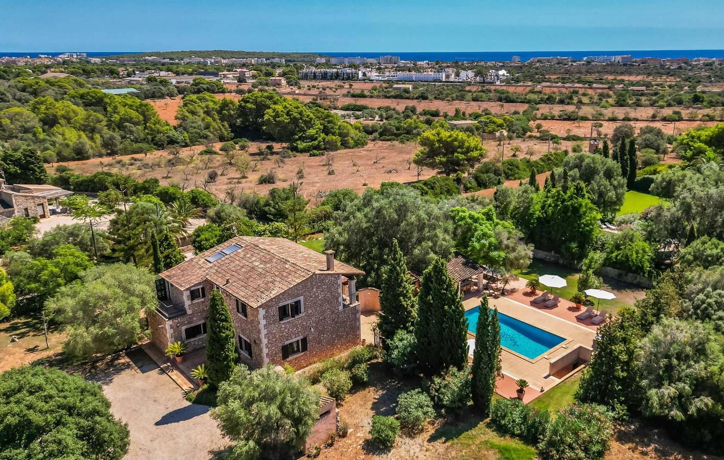 Oase am Meer mit Terrasse, Pool und AC in der Nähe von s'Illot Beach in Sant Llorenç des Cardassar, Mallorca Osten
