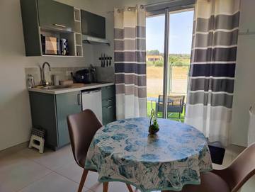 Gîte pour 2 personnes, avec terrasse et jardin à Roubia