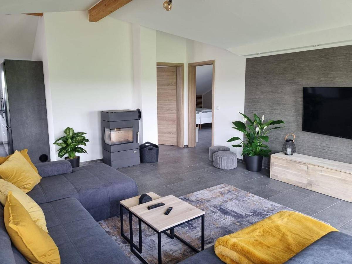 Ganze Wohnung, Two-Bedroom Apartment in Weilerswist, Rheinland