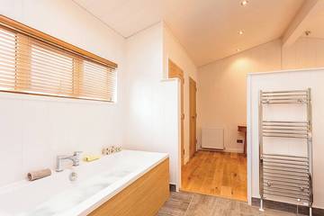 Chalet for 2 People in Wootton Bridge, Isle of Wight, Photo 4