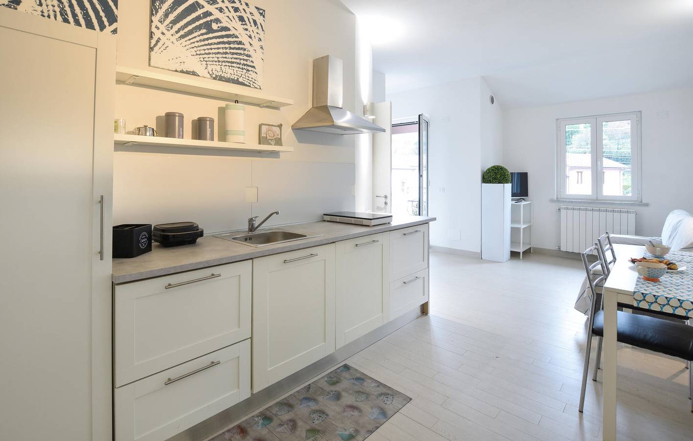 Ganze Ferienwohnung, Gemütliche Ferienwohnung mit Terrasse, WLAN und 2,5 km von der Spiaggia del Groppolo entfernt in Ameglia, Ameglia Gemeinde