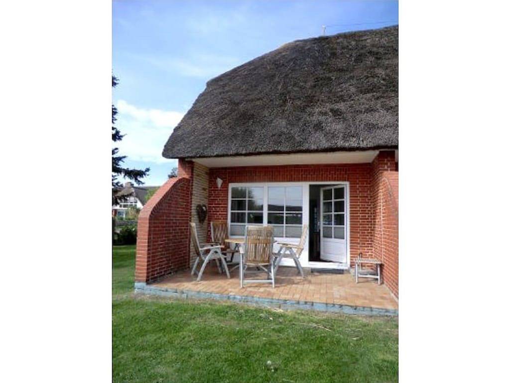 Ferienhaus in Nieblum mit Schwimmbecken in Greveling, Nieblum