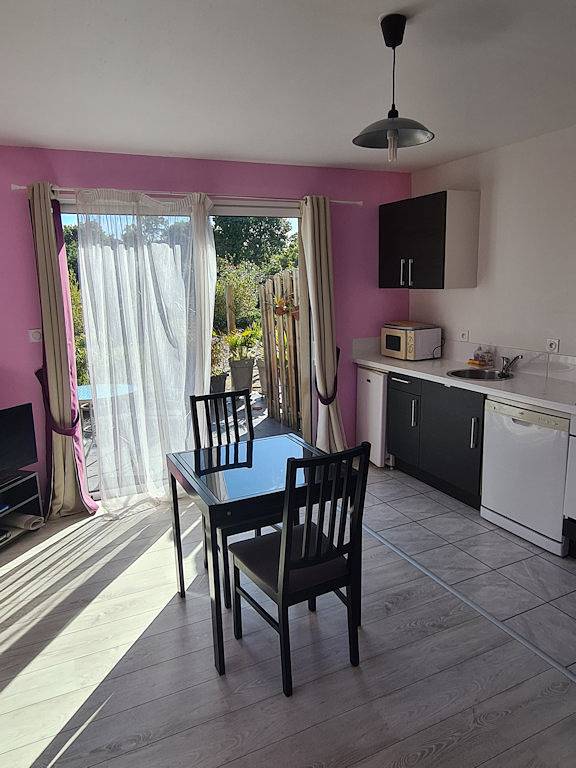 Gîte pour 2 personnes, avec jardin dans Theix-Noyalo - 2