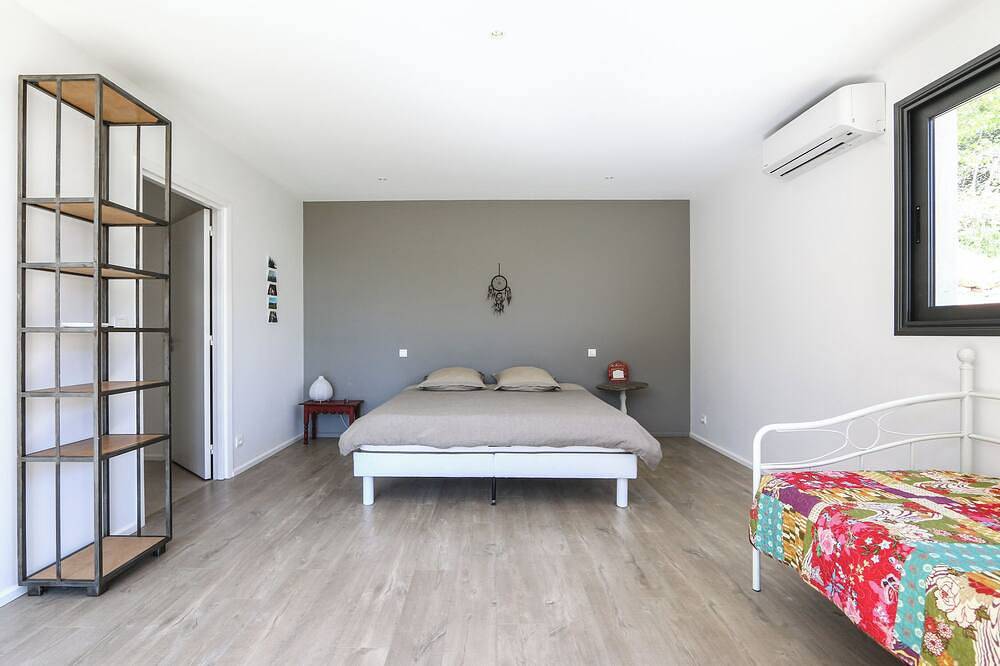 Maison californienne avec piscine proche de Nice in Contes, Côte méditerranéenne (France)