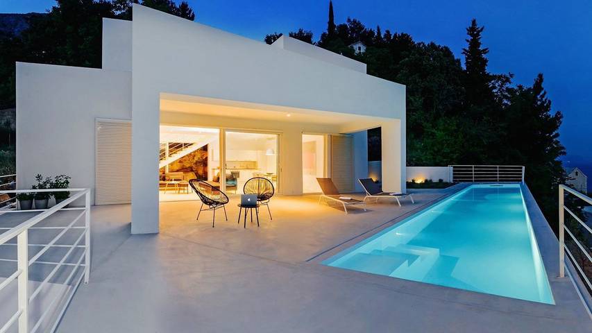 Villa pour 6 personnes, avec piscine et terrasse à Mimice