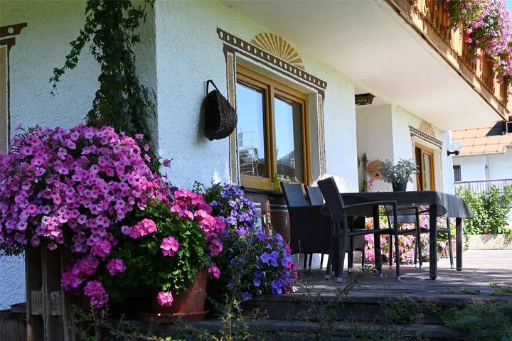 Hel studio-lejlighed, Studio Apartment '3' with Mountain View, Shared Terrace and Wi-Fi in Leutasch, Innsbruck Land