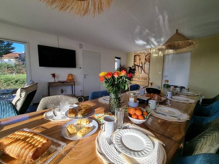 Amplia casa rural para 12 personas en Saint-Germain-Laval - Confort y encanto in Saint-Germain-Laval, Región de Roanne