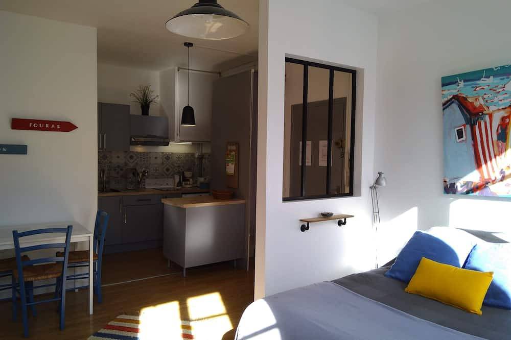 Apartamento entero, Estudio de 30 m² clasificado 2 * centro completo de Rochefort in Rochefort, Region de Rochefort
