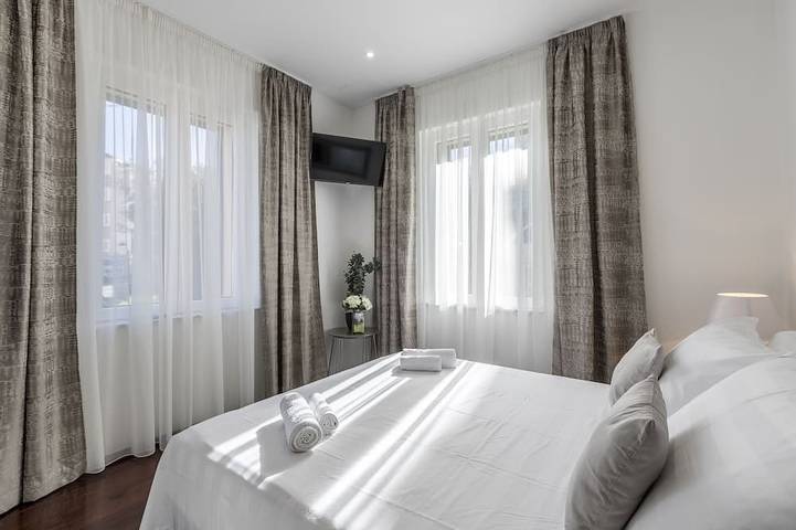 Apartamento entero, Lujoso apartamento con estacionamiento privado. in Split, Condado de Split-Dalmacia