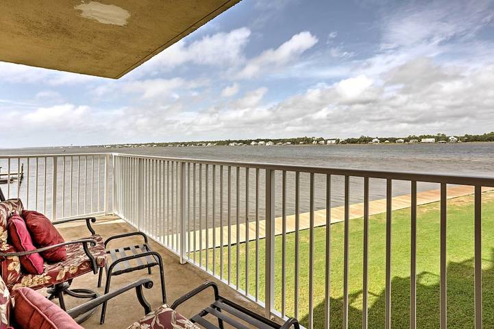 Vacation rental for 2 people, with balcony and pool in Gulf Shores