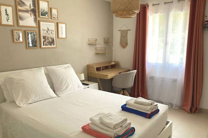 Location de vacances pour 6 personnes, avec jardin, animaux acceptés à Roquefort-la-Bédoule - 4