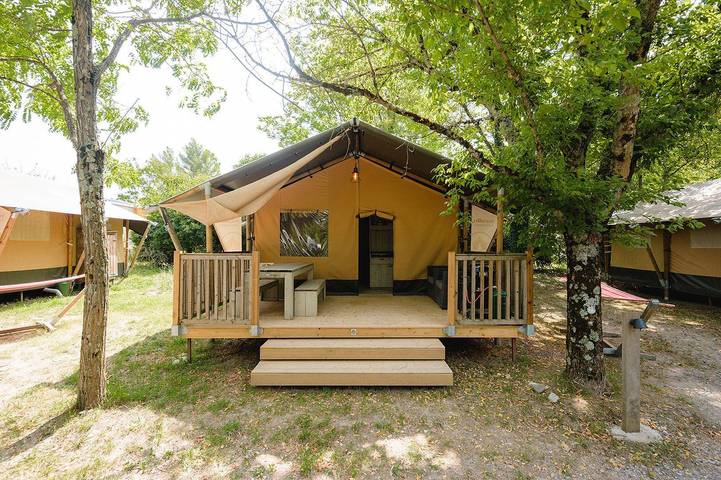 Villa pour 5 personnes, avec terrasse et balcon/terrasse en Ardèche
