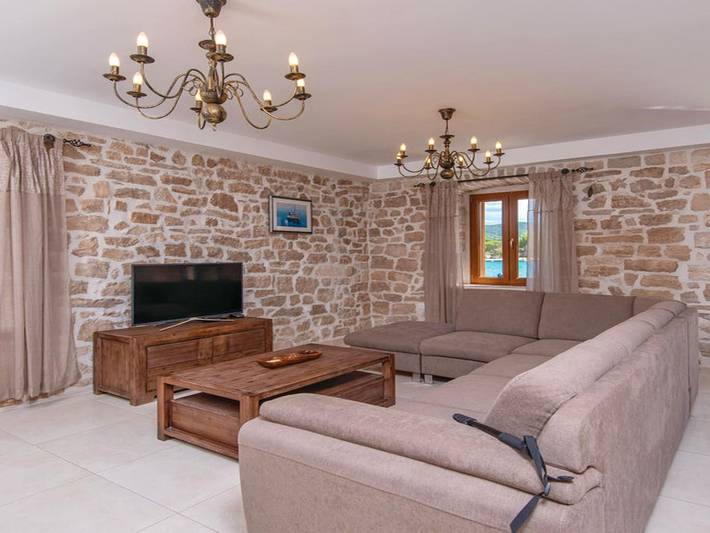 Holiday Home Lovište-Three Bedroom Holiday Home with Pool and  Sea View in Dubrovnik-Neretva