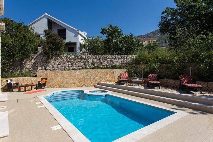 Villa for 8 People in Srebreno, Dubrovnik-Neretva