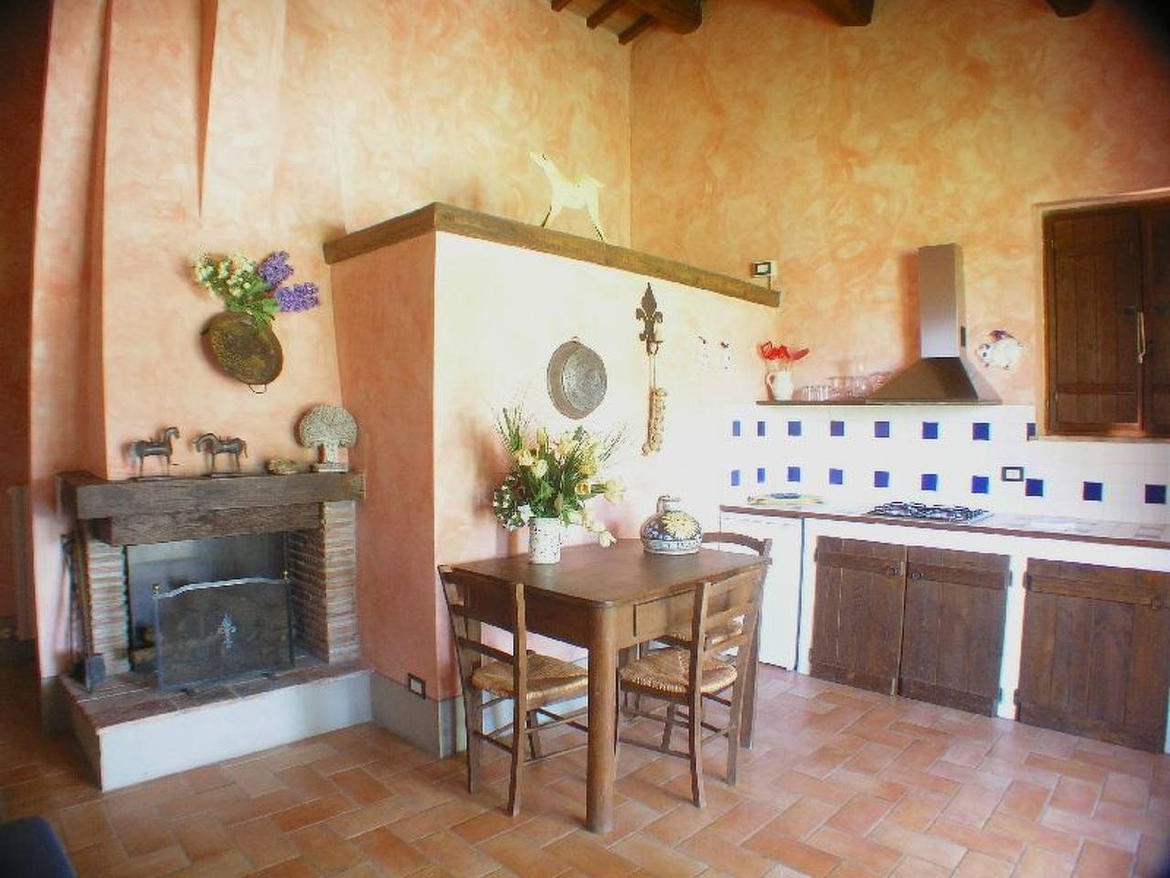 Ganze Wohnung, Mit hoher Decke in der Wohnküche und eigener Laube in Monteleone d'Orvieto, Perugia Provinz