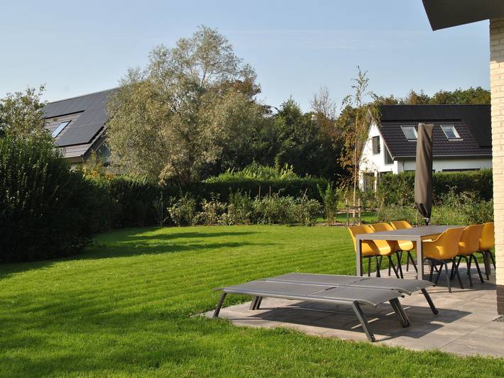 Vakantiehuis voor 6 personen, with tuin and sauna as well as terras, kindvriendelijk in De Koog