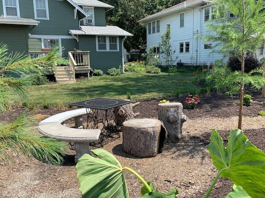 4Br Unl East Campus Historic Home | Sleeps 8 | 3–4 Parking | Pergola + Porch in Lancaster County (NE)