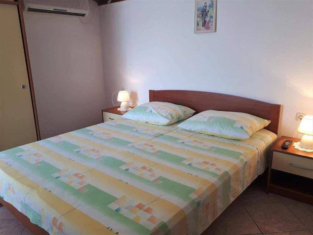 Ganze Ferienwohnung, Ferienwohnung für 2 Personen ca. 25 m² in Zubovici, Adriaküste Kroatien (Kroatische Inseln) in Zubovići, Pag
