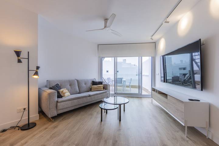 Apartamento entero, Homity Ático + Piscina in Playa Granada, Motril