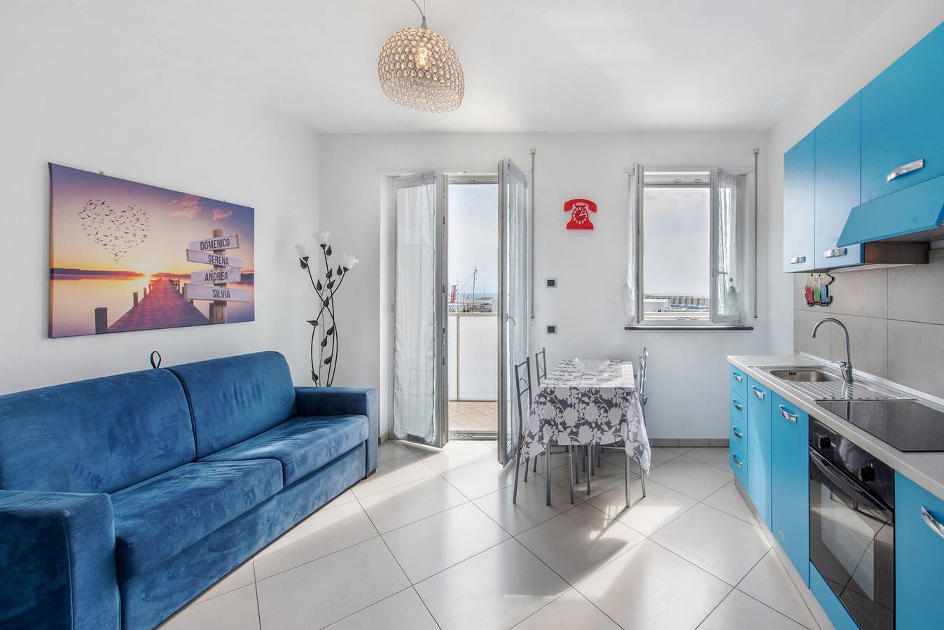 Entire apartment, Apartment 'Frontemare' with Sea View, Wi-Fi and Air Conditioning in Savona (City), Savona